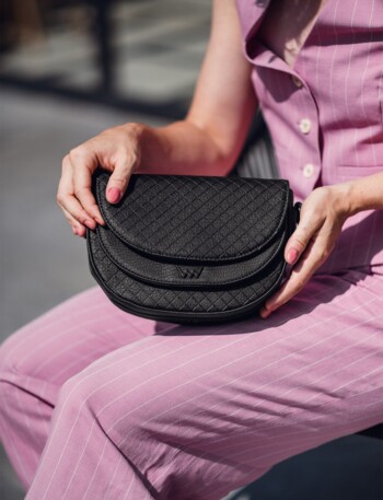 Dámská crossbody kabelka černá - Vuch Abaj